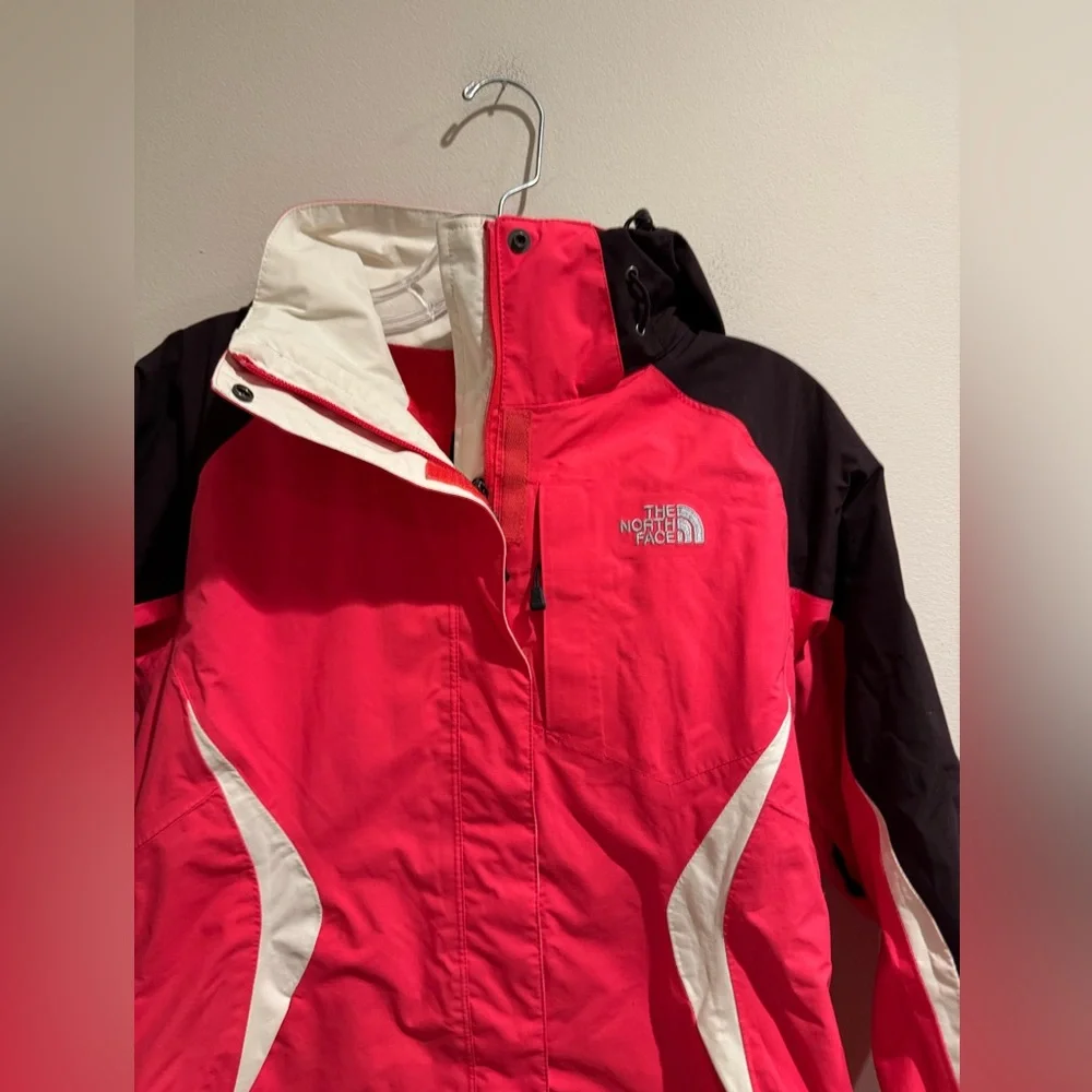 The North Face‎ Pink and Black Ski Jacket with High Collar Small